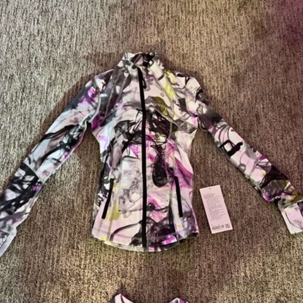 Throwback Print Define Jacket Nulu